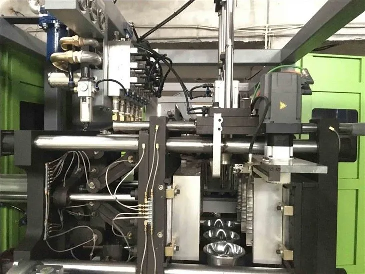 3 Cavity Full Automatic Bottle Blower For Large Oil Bottle