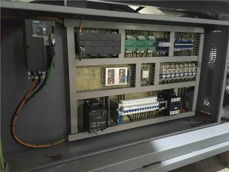 3 Cavity Full Automatic Bottle Blower For Large Oil Bottle