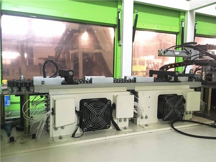 Automatic Plastic Bottle Making Machine